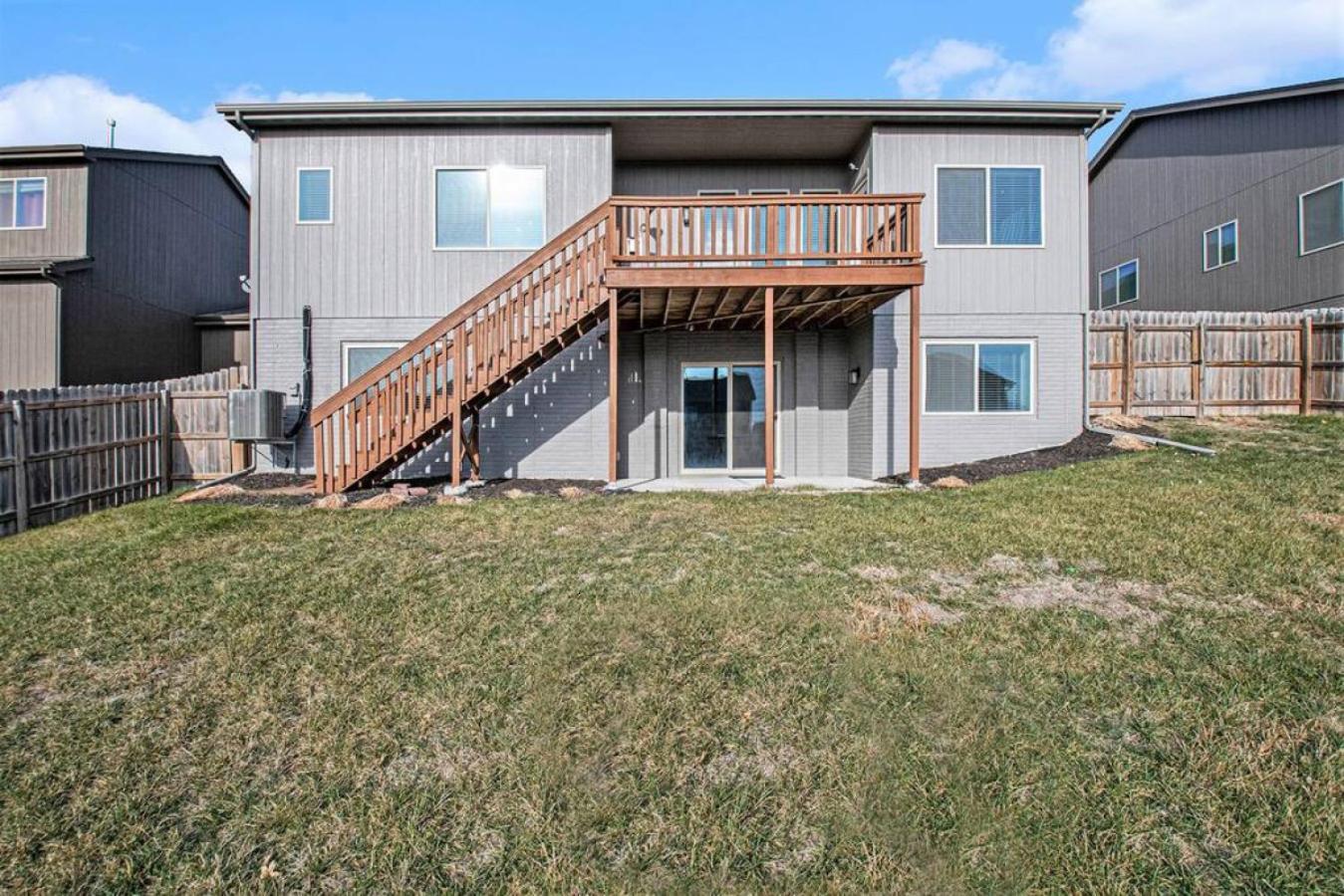 Stylish Retreat Master Suite Omaha Exterior photo